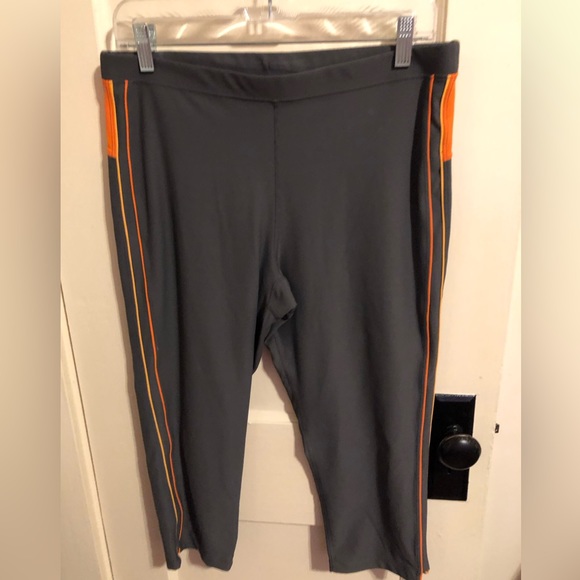 Xersion Performance Wear workout top and pants set SZ L in coral and dark grey. - Picture 3 of 7